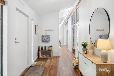 Property photo of 8 Shiraz Court Aberfoyle Park SA 5159