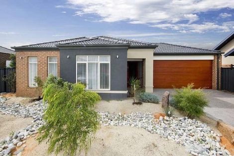 4 Bergamot Dr, Point Cook, VIC 3030