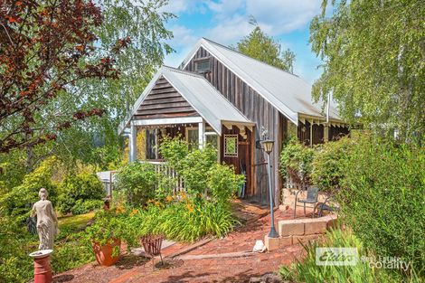 8 Rose Gum Ct, Balingup, WA 6253