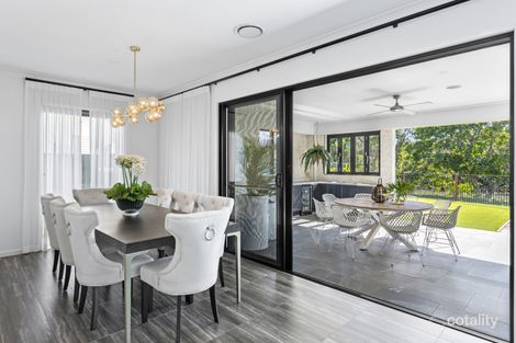 Property photo of 133 The Peninsula Helensvale QLD 4212