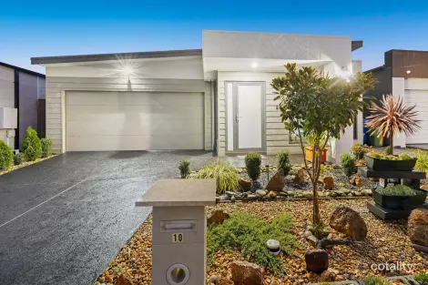10 Xavier Way, Clyde North, VIC 3978