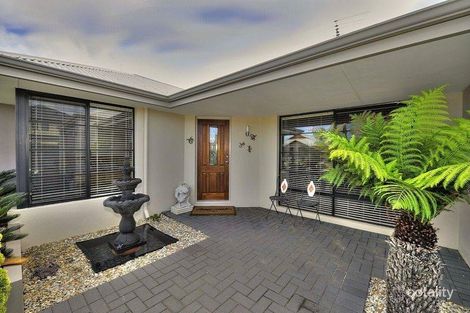 Property photo of 4 Orania Pass Halls Head WA 6210