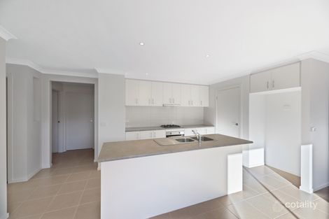 Property photo of 8 Shakespeare Court Drouin VIC 3818