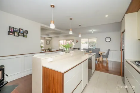 Property photo of 7 Crosshill Green Kinross WA 6028