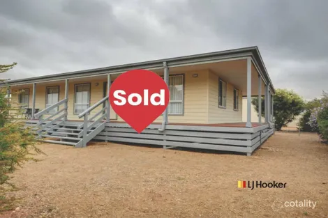 Property photo of 31 Bowden Fletcher Drive Narromine NSW 2821