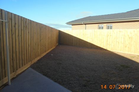 Property photo of 1/25 College Square Bacchus Marsh VIC 3340