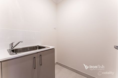 Property photo of 19 Midnight Circuit South Morang VIC 3752