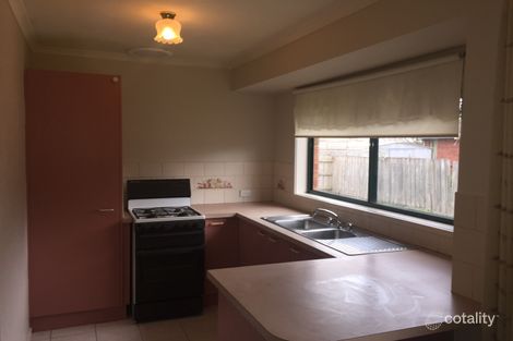 Property photo of 10 Onyx Court Narre Warren VIC 3805