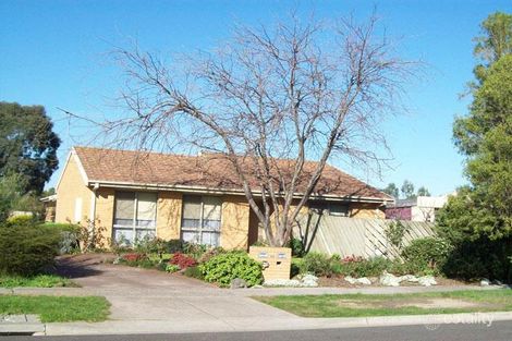 Property photo of 2/35 John Hunter Drive Endeavour Hills VIC 3802
