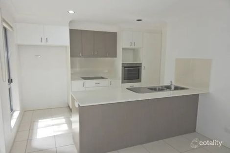 Property photo of 2/18 Makybe Diva Drive Ooralea QLD 4740
