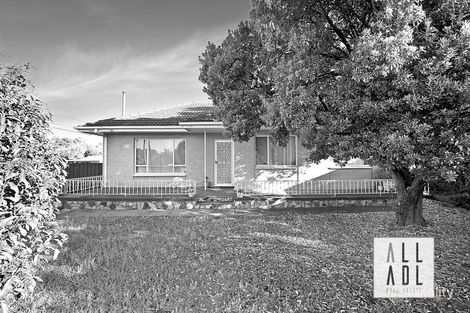 13 Forrest Ave, Valley View, SA 5093
