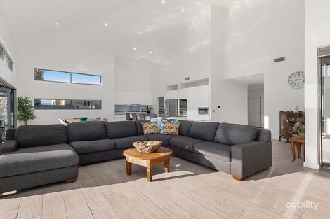 Property photo of 8 Wells Street Chifley NSW 2036