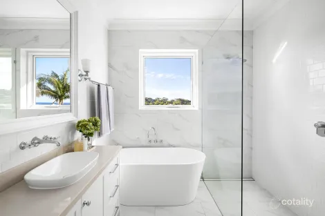 Property photo of 70 Suffolk Avenue Collaroy NSW 2097