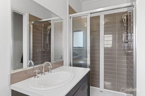 Property photo of 1/5 Halladale Avenue Wyndham Vale VIC 3024