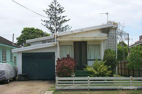 11 Riviera Rd, Miami, QLD 4220