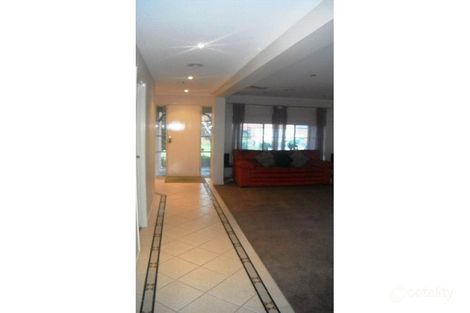 Property photo of 28 Glenshee Drive Lynbrook VIC 3975