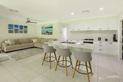 Property photo of 14 Kurrajong Close Mooloolah Valley QLD 4553