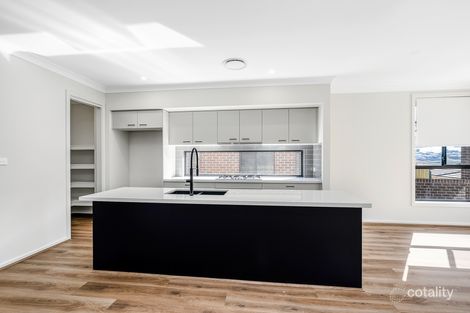 Property photo of 10 Thoroughbred Way Box Hill NSW 2765