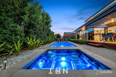 Property photo of 31 Newbridge Boulevard Clyde North VIC 3978