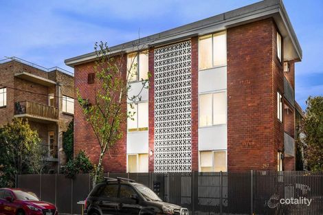 Property photo of 10/287 Barkly Street St Kilda VIC 3182