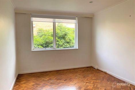 Property photo of 10/287 Barkly Street St Kilda VIC 3182
