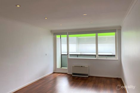 Property photo of 10/287 Barkly Street St Kilda VIC 3182