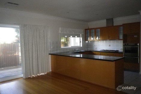 Property photo of 2/2 Adelaide Avenue Mount Waverley VIC 3149