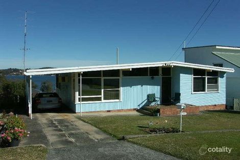 44 Middle Point Rd, Bolton Point, NSW 2283