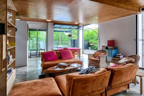 Property photo of 127 Mildmay Street Fairfield QLD 4103