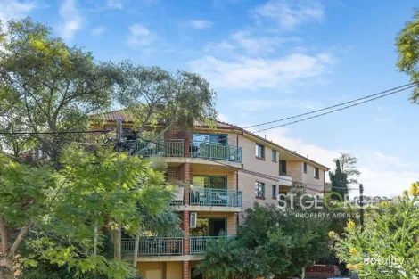 8/22-40 Sarsfield Cct, Bexley North, NSW 2207