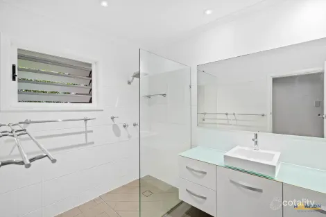 Property photo of 204 Woodward Street Whitfield QLD 4870