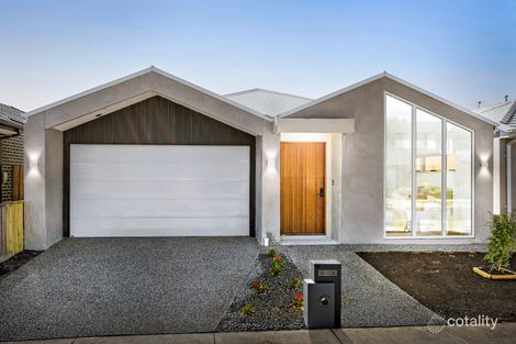 18 Stakes Rd, Mickleham, VIC 3064