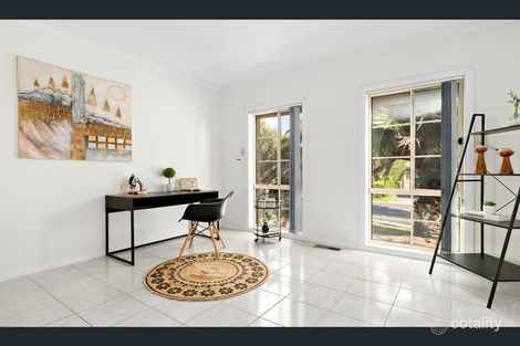 Property photo of 5 Bentley Way Mill Park VIC 3082