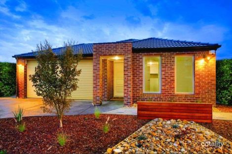 3 Birdwell Dr, Cranbourne East, VIC 3977