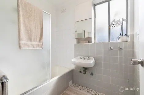 Property photo of 18/32 Ormond Road Elwood VIC 3184