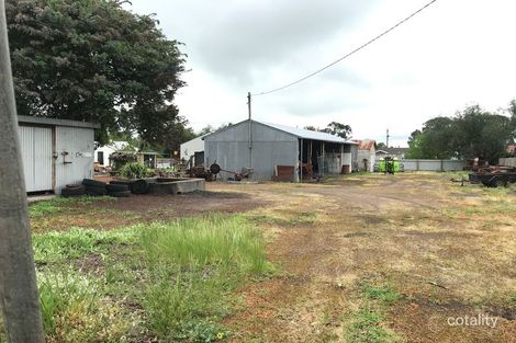 64 Cobb St, Penshurst, VIC 3289