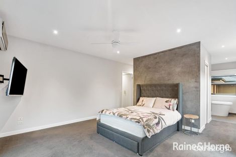 Property photo of 3 Greville Street Caroline Springs VIC 3023