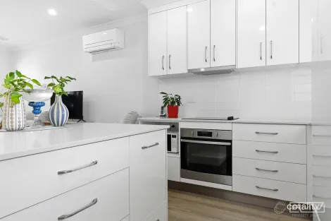 Property photo of 23 Matthew Flinders Drive Cooee Bay QLD 4703