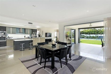 Property photo of 9009 The Boulevard Benowa QLD 4217