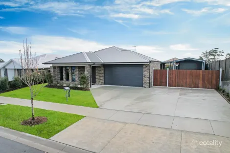 Property photo of 13 Silky Drive Warragul VIC 3820