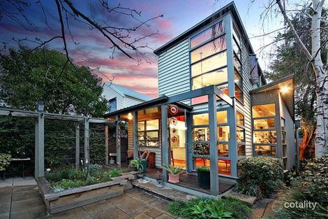 Property photo of 8 Fairbairn Road Toorak VIC 3142