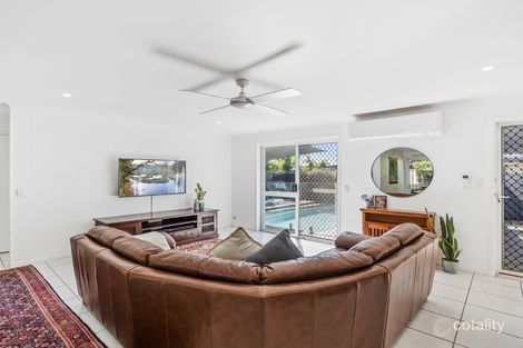 Property photo of 2/12 Davebill Court Labrador QLD 4215