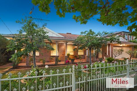 Property photo of 32 Ailsa Grove Ivanhoe VIC 3079