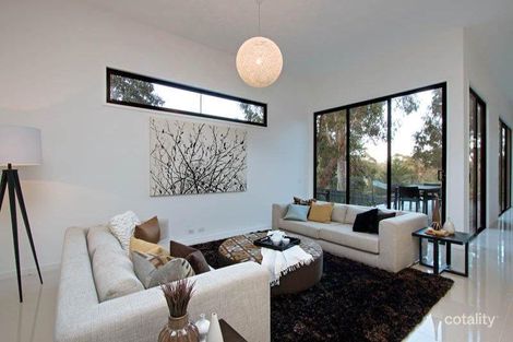 Property photo of 98 Old Warrandyte Road Ringwood North VIC 3134