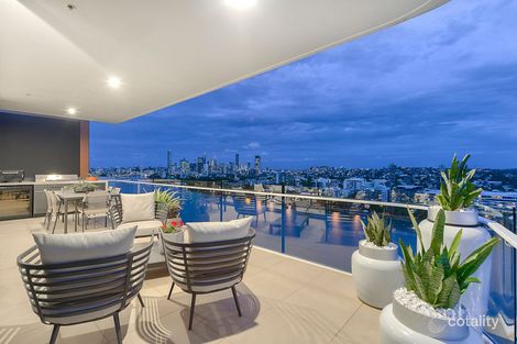 527 Coronation Dr, Toowong, QLD 4066