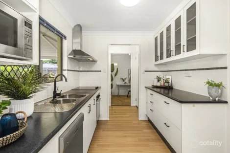 Property photo of 38 Honeysuckle Drive Annandale QLD 4814