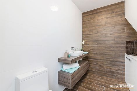 Property photo of 2/155 Strickland Crescent Deakin ACT 2600