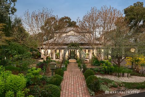 2 Jura Ct, Park Orchards, VIC 3114