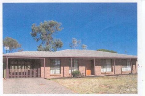 24 Hall Cres, Loxton, SA 5333