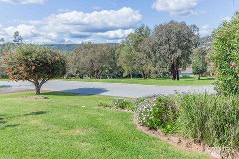 9 Carrigg Cres, Mount Nasura, WA 6112